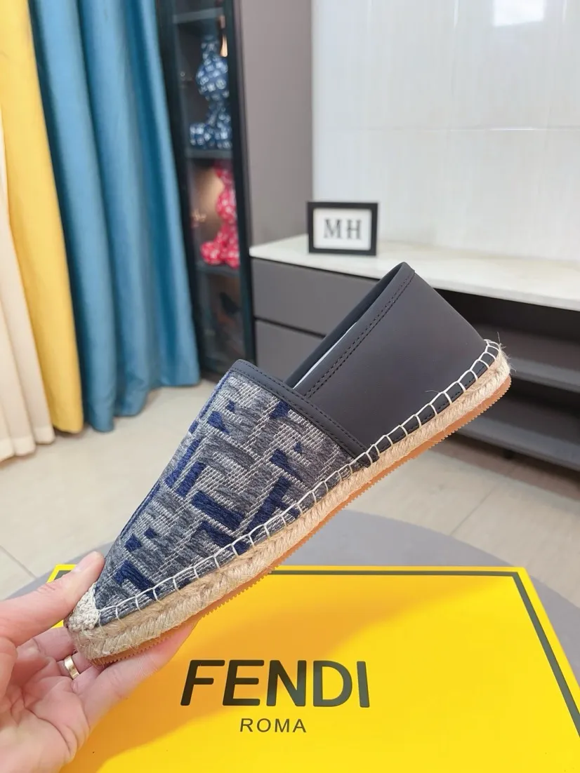 Men's shoes 💰400🌸🌸[FENDI] Fendi 💫Men's latest slip-on Loaf casual shoes ✔️The original one-to-one replica is available at the counter at the same time🏍️Fabrics: Italian imported fabrics, pure hand-pulled threads, raw rubber breathable and non-slip outsole, lining breathable and comfortable lambskin, density 100% comfortable, original rubber outsole wear-resistant ✔️Code number: 38-44, you deserve it, (Note: 45 can be customized, non-refundable and non-exchangeable)